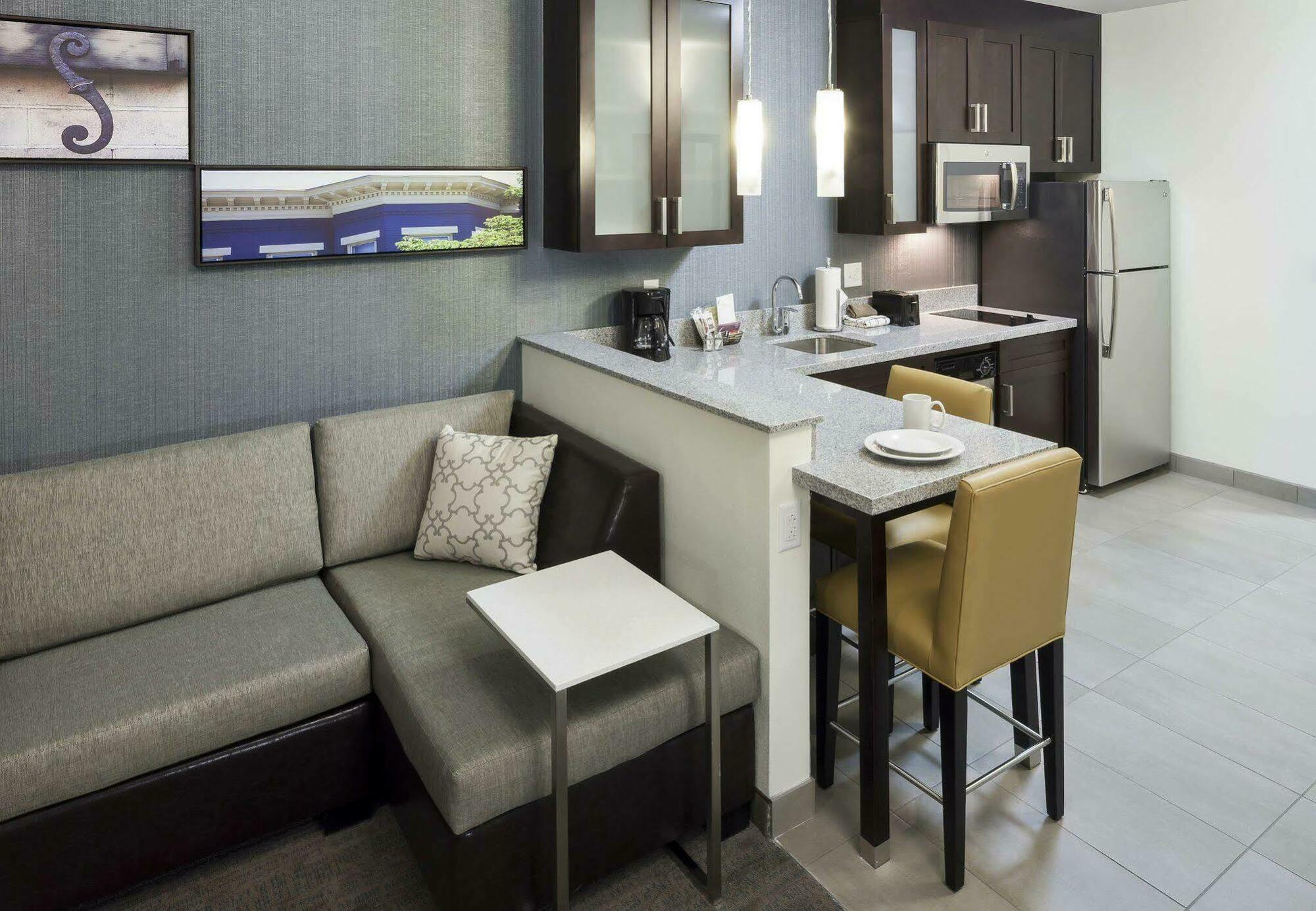 Residence Inn By Marriott Richmond Downtown Buitenkant foto